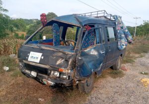 ROJA ICHIVAN ACCIDENTADA (2)
