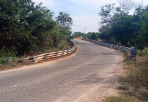 ROJA PUENTE LOS NOVIOS