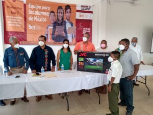 SAN LUIS ENTREGA DE TELEVISION