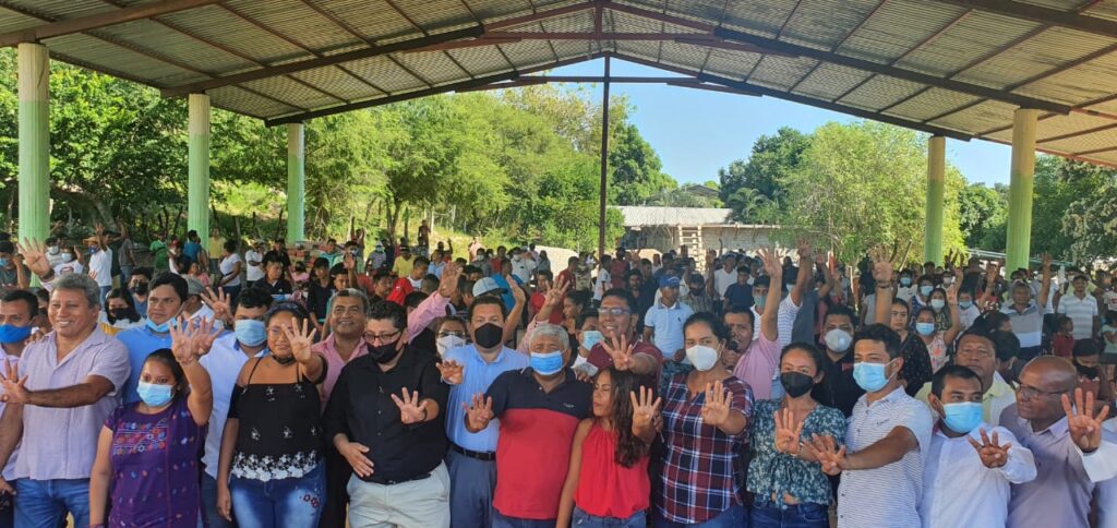 CRUZ GRANDE Toma de protesta a comités de jóvenes