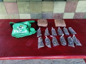 ROJA ASEGURAN DROGA (2)
