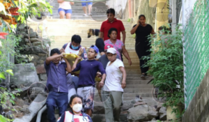 ROJA ATACAN A TRES EN ACAPULCO DOS MUEREN