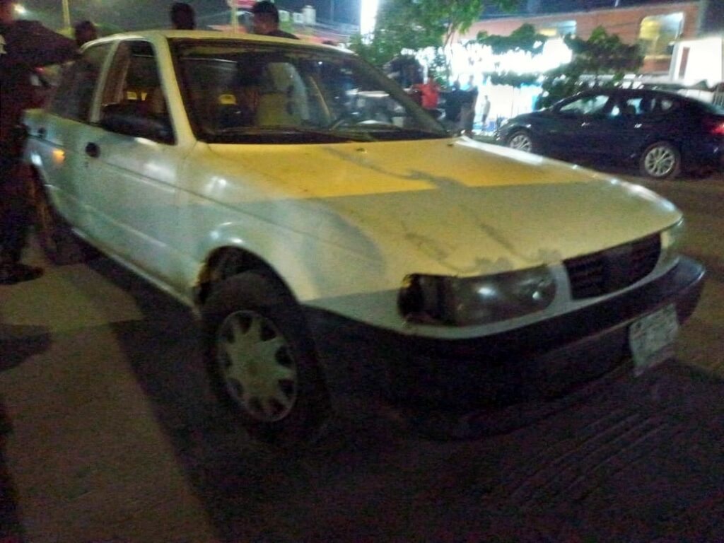 ROJA AUTOMÓVIL