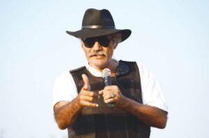 ROJA MUERE MIRELES