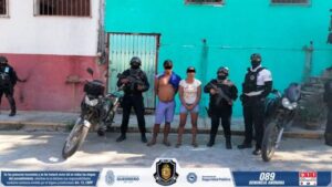 roja Aseguran a 3 hombres y 2 mujeres