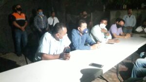 PRINCIPAL Reunión de alcalde con transportistas