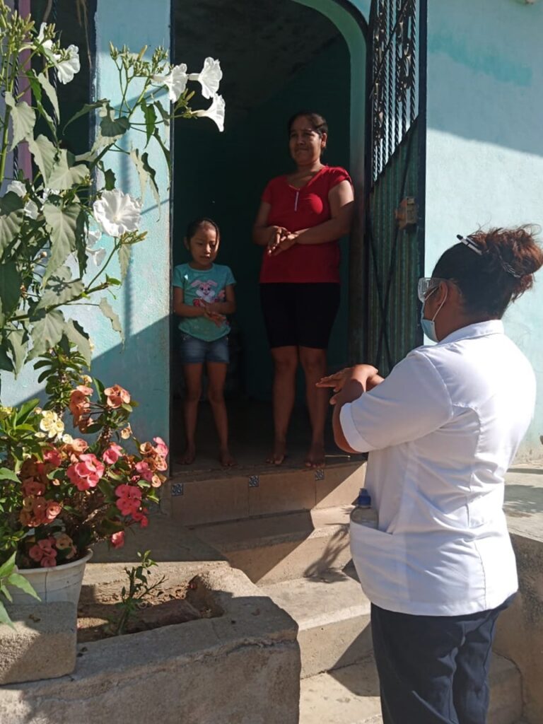 Marquelia Personal del Centro de Salud Marquelia realiza visitas domiciliarias