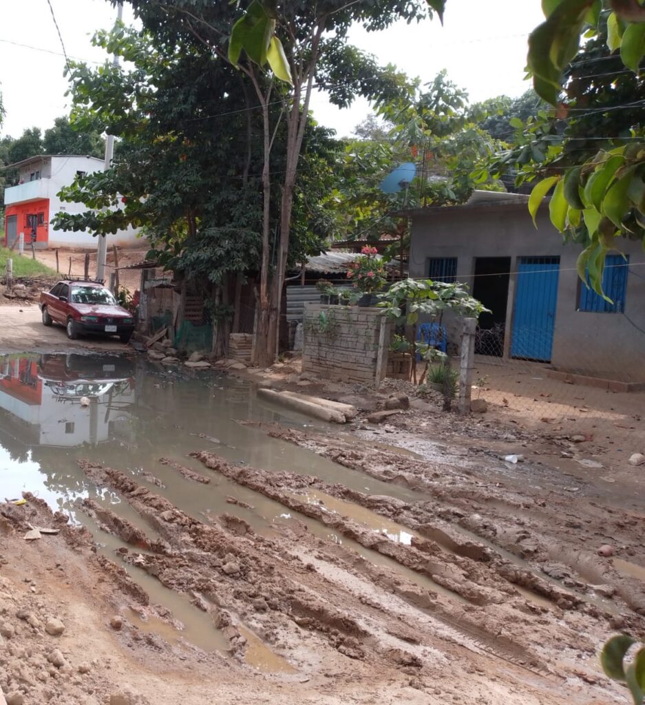 OME La calle llena de aguas negras (1)