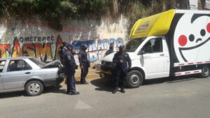 ROJA CAMIONETA DE SABRITAS (1)