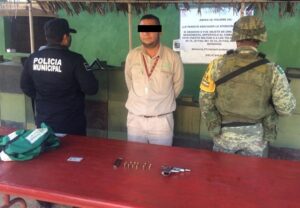 ROJA DETENIDO CONA ARMA EN KM 22 (1)