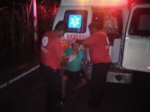 ROJA Juan Manuel Villalva Marroquín siendo auxiliado (2)