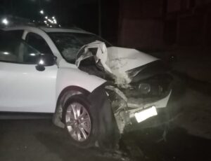 ROJA La camioneta chocada (1)