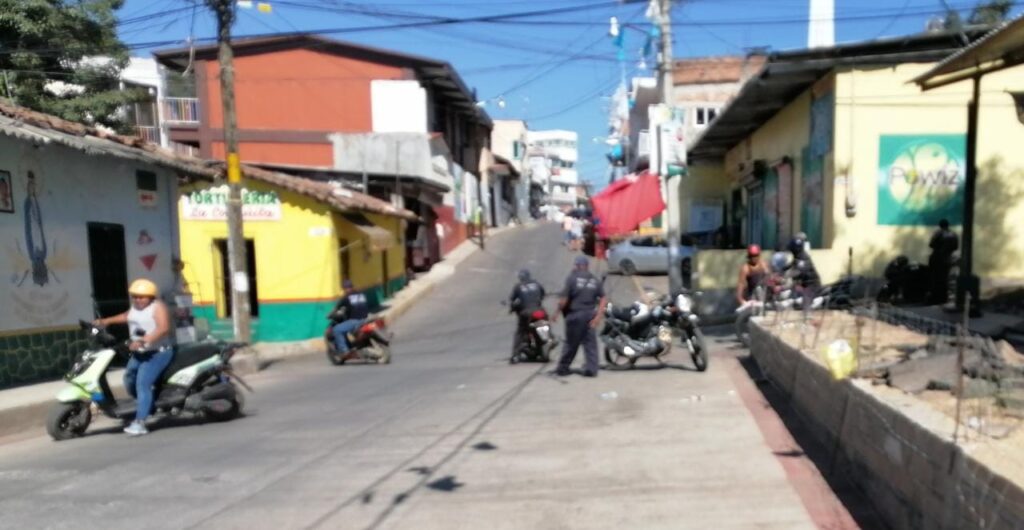 OME Los elementos de Transito llevándose las motocicletas (2)