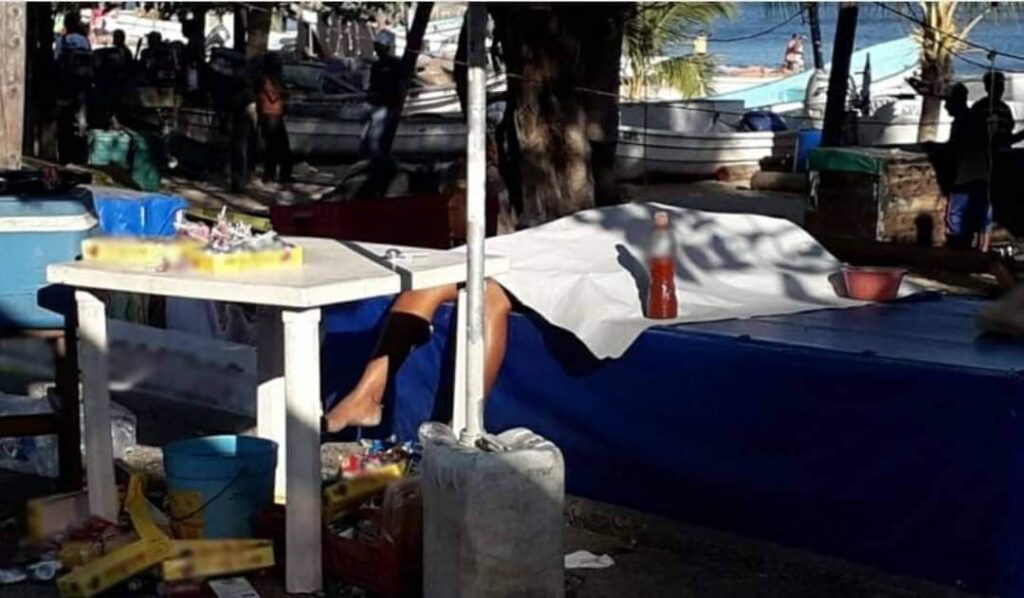 ROJA ASESINAN A VENDEDORA DE DULCES