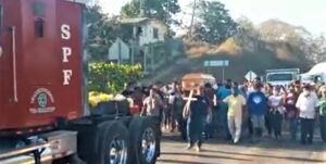 ROJA CORTEJO FÚNEBRE
