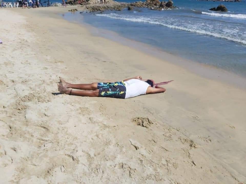 ROJA EJECUTADO EN PLAYA PAPAGAYO