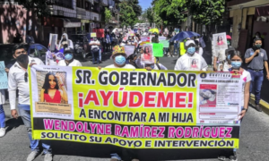 ROJA MARCHA POR WENDOLYN
