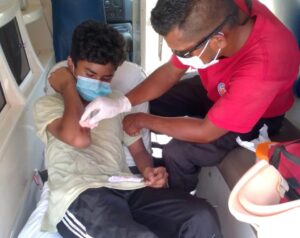 ROJA RECIBIENDO ATENCIÓN