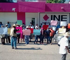 AYUTLA MANIFESTACION