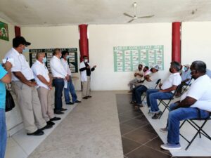 CUAJI LOS FUNCIONARIOS CON LOS TRANSPORTISTAS (1)