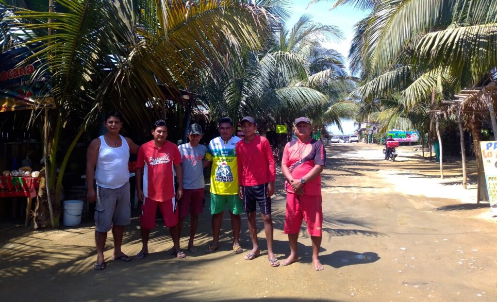MARQUELIA Grupo de Salvavidas voluntarios Los Tiburones