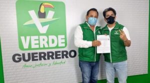 MARQUELIA RAÚL URANGA CON EL DELEGADO NACIONAL (2)