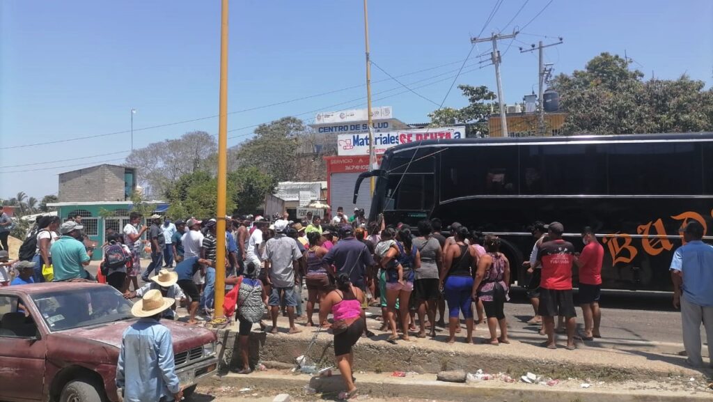 Marquelia Palaperos se confrontaron con pescadores