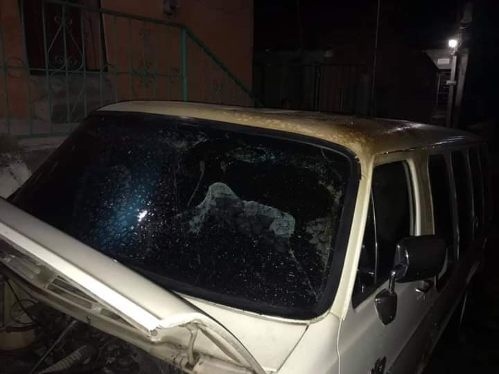 OME La camioneta quemada (1)