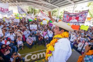 PRINCIPAL FELIX EN GIRA POR ACAPULCO (1)