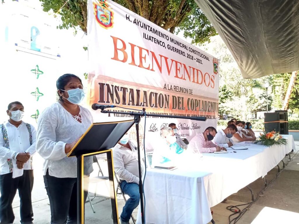 PRINCIPAL LA ALCALDESAN DANDO SU MENSAJE