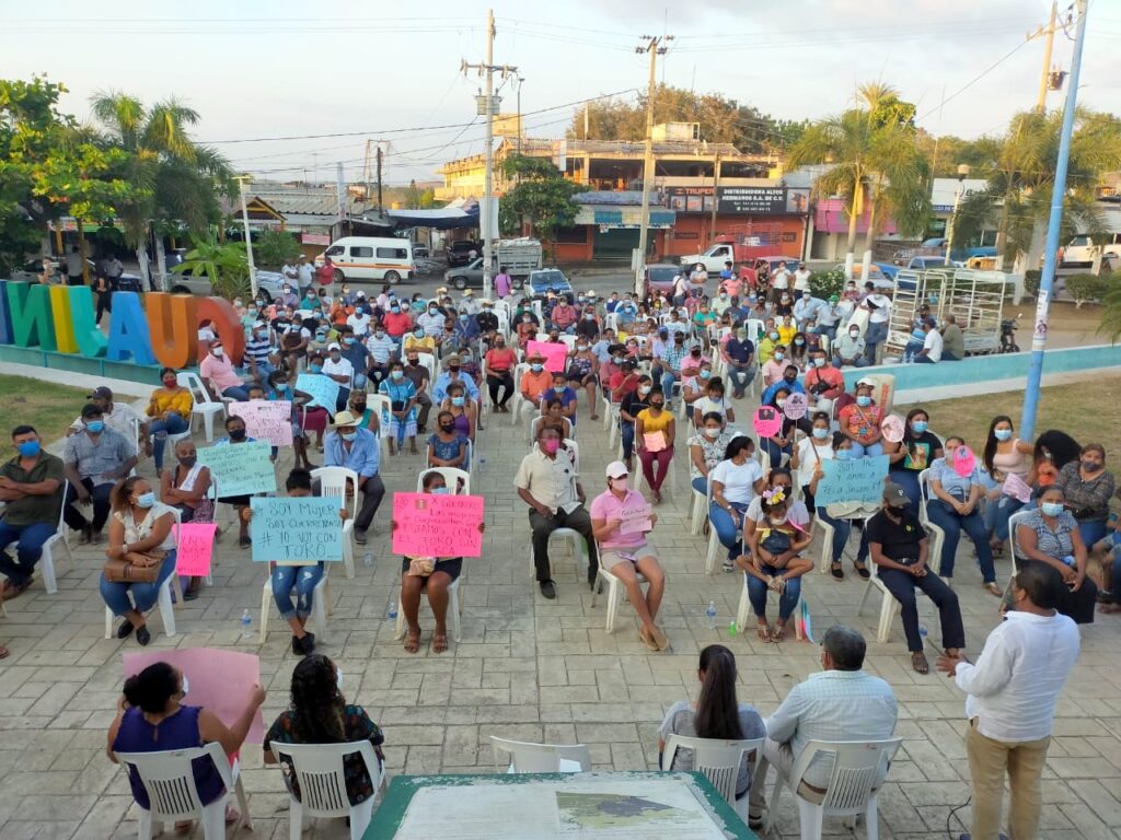 PRINCIPAL MANIFESTACIÓN A FAVOR DE FÉLIX SALGADO MACEDONIO EN CUAJINICUILAPA