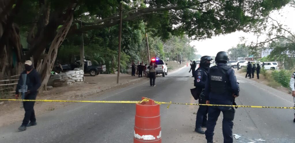 ROJA ATACAN BASE DE LA UPOEG EN CHILPANCINGO (1)