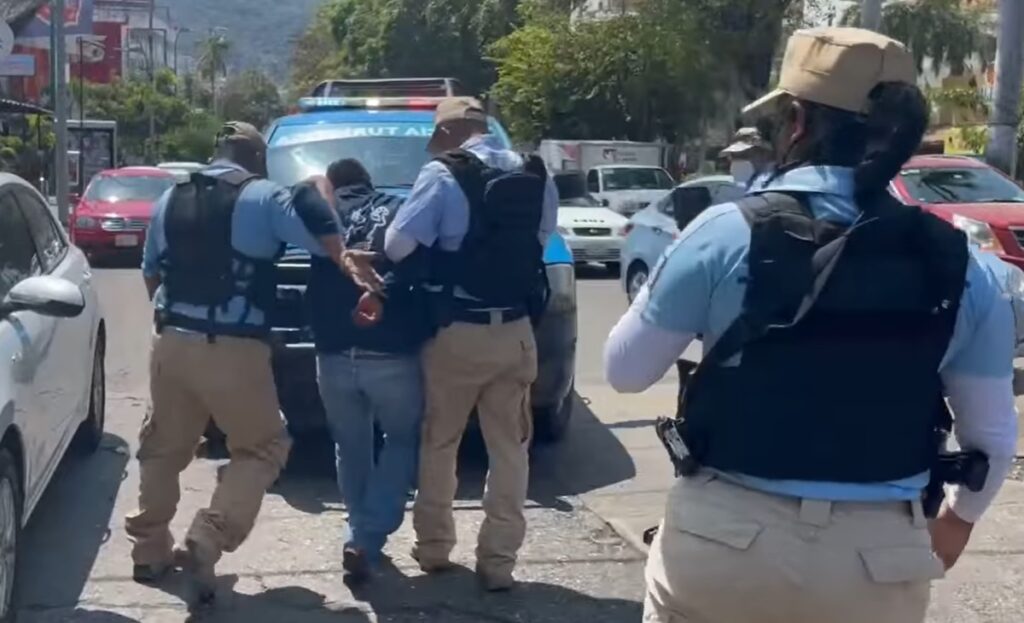 ROJA CAE ASALTANTE EN ACAPULCO (1)