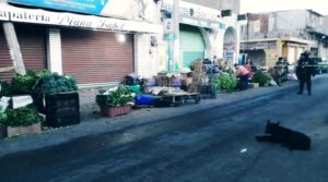 ROJA EJECUTAN A CARGADOR EN MERCADO