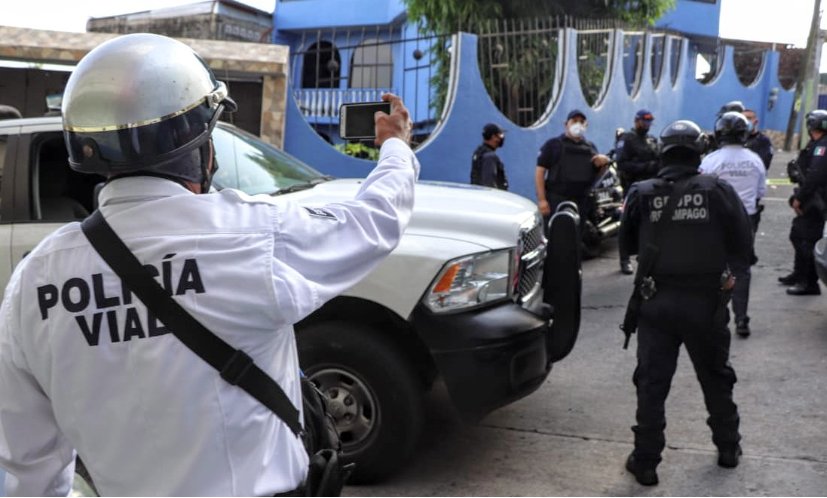 ROJA MATAN A POLICIA VIAL