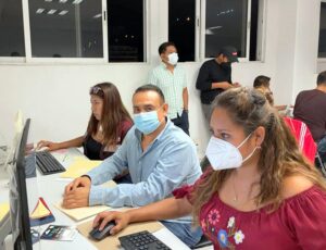 principal OSÉ EFRÉN LÓPEZ CORTÉS DURANTE SU REGISTRO