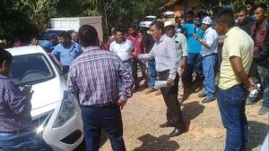 ILIATENCO EL DIALOGO ENTRE MANIFESTANTES Y AUTORIDADES (2)