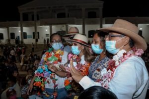 PRINCIPAL FRANCISCO ANTONO CON EVELYN SALGADO