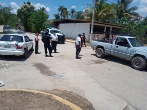 ROJA Choque del taxi y la camioneta