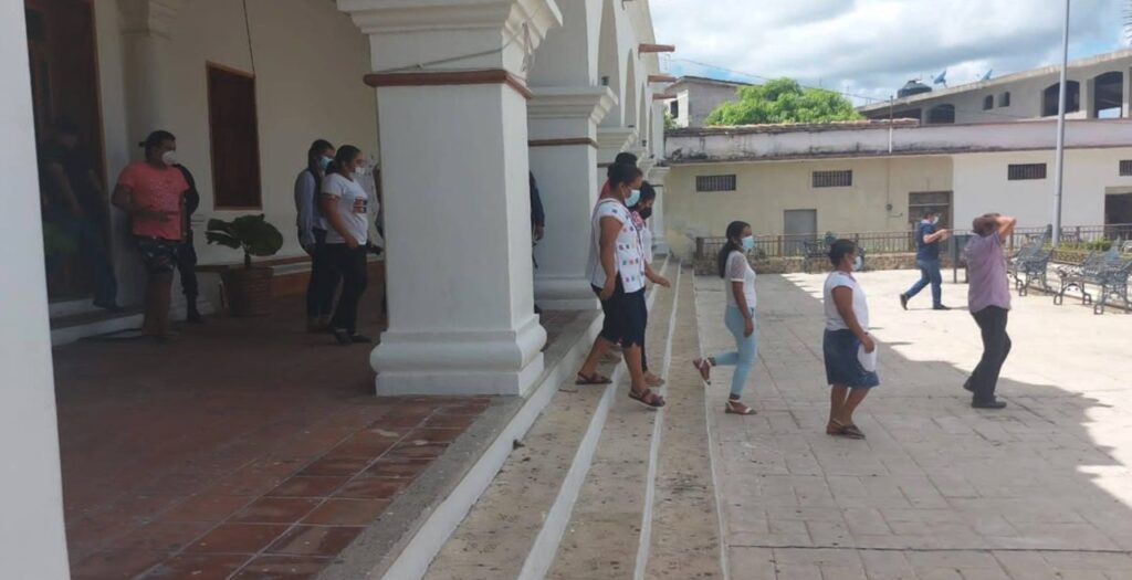 AZOYÚ DURANTE EL SIMULACRO (2)
