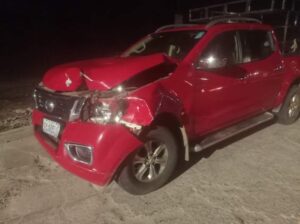 ROJA SU CAMIONETA