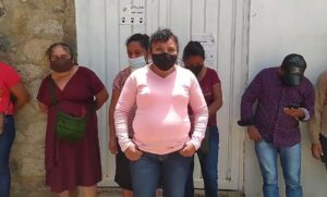 AYUTLA LIBERAN A FUNCIONAROS DE SEGALMEX