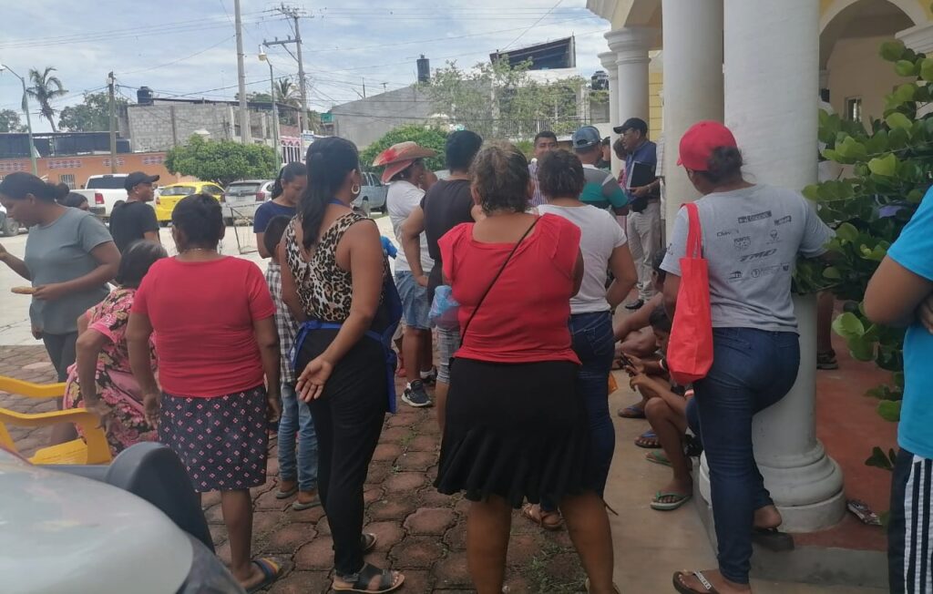 Marquelia La comisión que estuvo en sala de cabildo con José Sierra