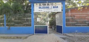 ROJA LA ESCUELA VALERIANA J. NAVA
