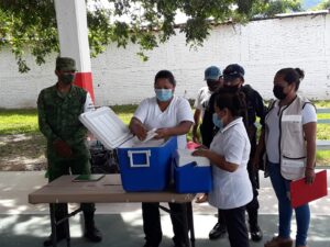 SAN LUIS LA VACUNACION EN SAN LUIS ACATLAN (4)