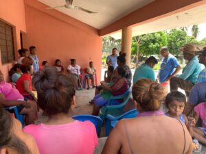 marquelia Reunión donde se aprobó la pavimentación de la avenida Universidad