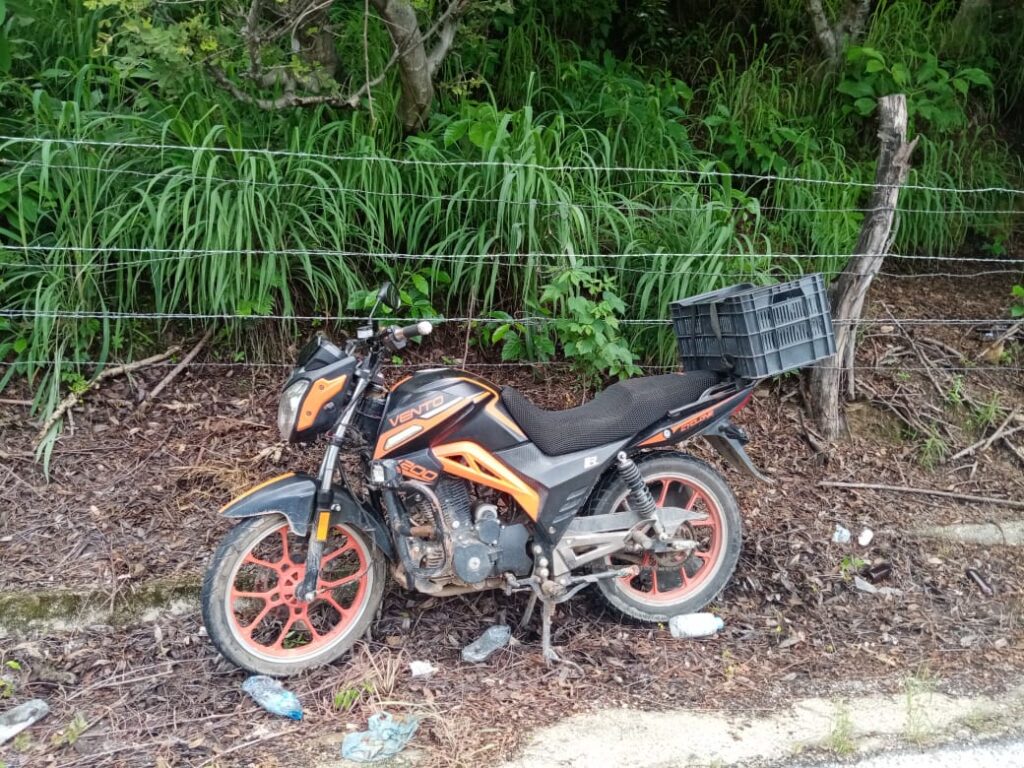 ROJA LA MOTOCICLETA