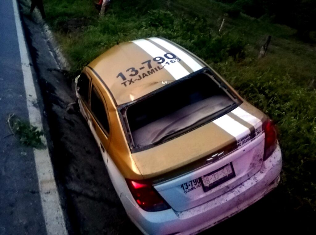 ROJA TAXI DE OAXACA (1)