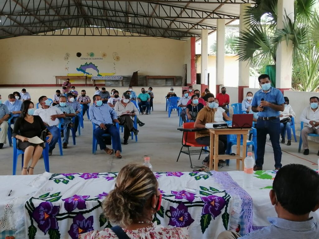 SAN LUIS REUNION PARA DAR A CONOCER LOS FOROS TRANSFORMANDO GUERRERO (1)