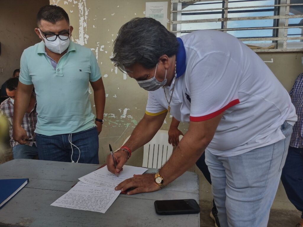 Marquelia Firmaron el acta de acuerdo